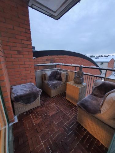 발코니/테라스, Close to the subway. Beautiful and Cozy apartment! in 헤셀뷔 빌라스타드