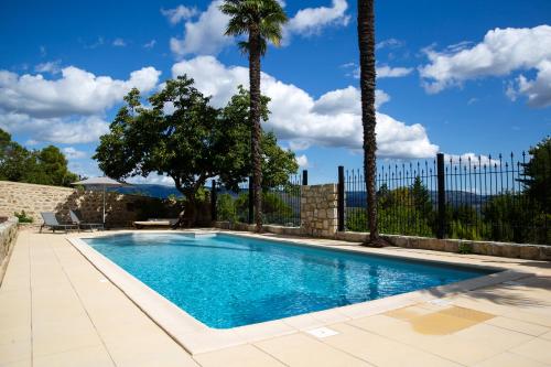 Domaine de la Pinède 2