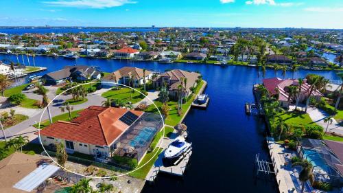 VILLA CALLA - 3 BEDS - 45 BATHS - 6 GUESTS - GULF ACCESS & POOL/SPA - INCL.10% OFF BOAT RENTAL - image 4