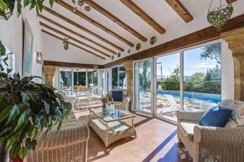 บริการและสิ่งอำนวยความสะดวก, Villa Celestia in มอนต์โก เด โตสกามาร์