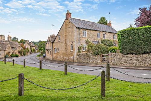 Horseshoe Cottage