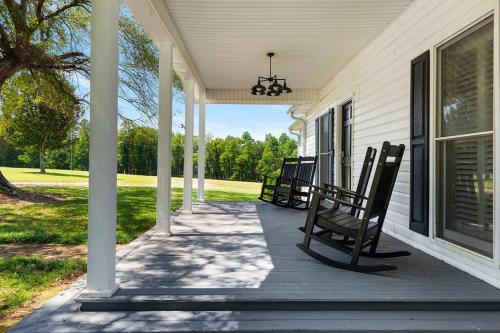 Three Silos Farm -Chatt Hills (NEW & Pet Friendly) in McWhorter