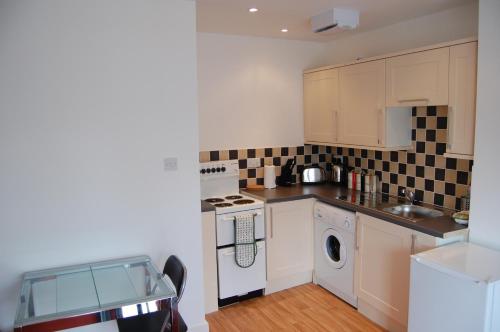 Grassmarket-Old Town Apartment - image 3
