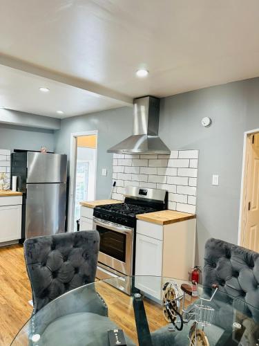 Charming historic Rosedale Park neighborhood house minutes from downtown in Detroit, USA
