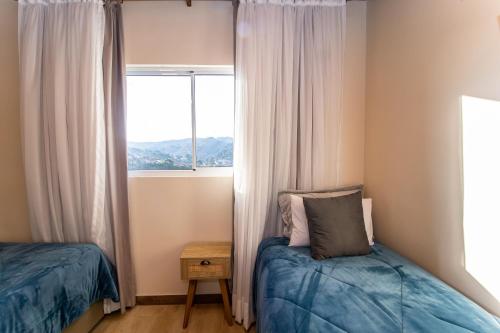 Family Room image 9