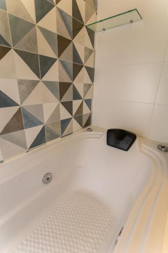 Luxury Triple Room image 6