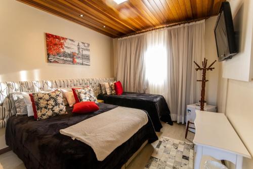 Luxury Triple Room image 4