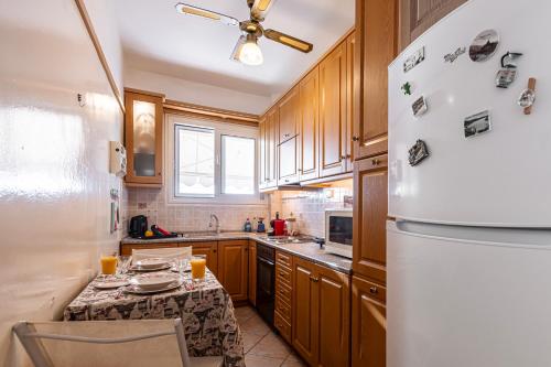 Sea view apartment 100m from the beach Sea view apartment 100m from the beach