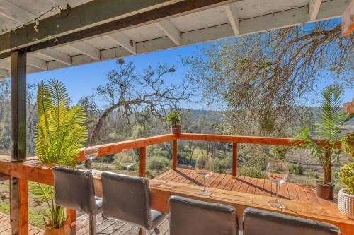 Balcony/terrace, Cozy Cabin on 10 acres in Auburn (CA)