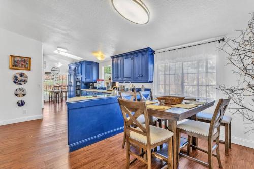 Cozy Cabin on 10 acres in Auburn (CA)