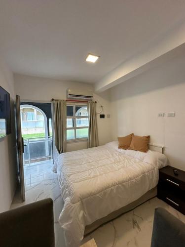 Apartamentos del mar - image 3