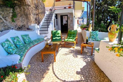 Amalfi Sea View Villa with Solarium Terrace & Bbq