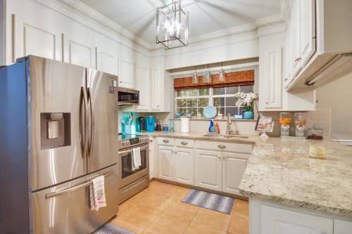 Welcoming Brandon Home with Pool and Screened-In Deck in Brandon (MS)