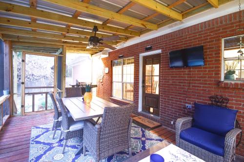 Welcoming Brandon Home with Pool and Screened-In Deck in Brandon (MS)