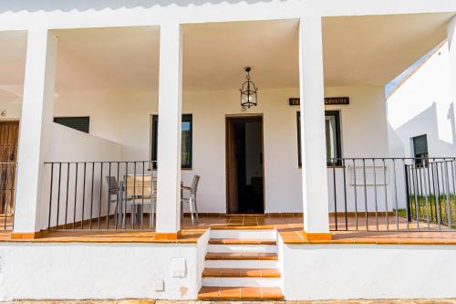 2 bedrooms, 5 beds