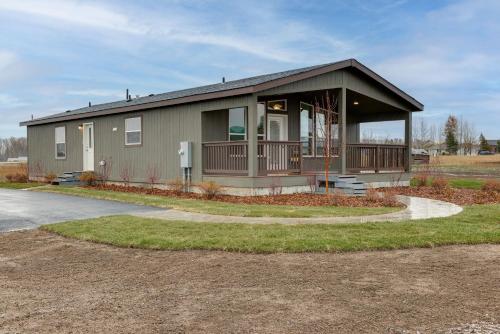 Beautiful Tetonia Escape with Porch and Teton Views Beautiful Tetonia Escape with Porch and Teton Views