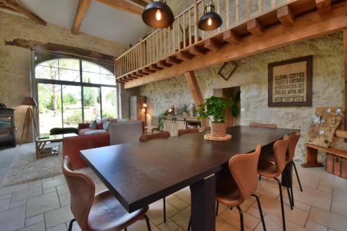 Gite de groupe "L'Unisson" Domaine La Rose des Vents in Castelnau Sur L'Auvignon