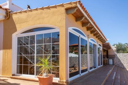  Holiday Villa Vergel with Huge Private Pool, Jacuzzi, Sauna & BBQ by Amazzzing Travel in Caleta De Fuste