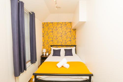 Anfield Luxe Retreat - Stylish Stay with Parking - Steps from Stadium - Short Drive to City Centre, Ливерпуль (фото 9)
