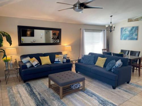 Destin Miramar Walk To Beach Pet Friendly near Captain Dave's On The Gulf