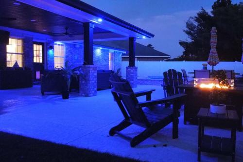 Facilities, Destin Miramar Walk To Beach Pet Friendly near Captain Dave's On The Gulf
