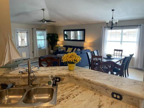 Kitchen, Destin Miramar Walk To Beach Pet Friendly near Captain Dave's On The Gulf