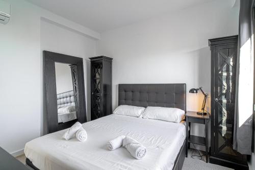Marina Vista Paradise Casasol - image 4