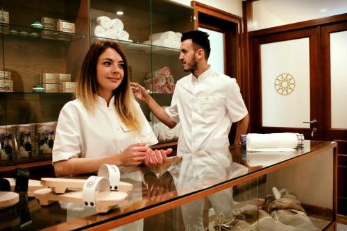 İsa Begov Hamam Hotel - Tap to explore photos