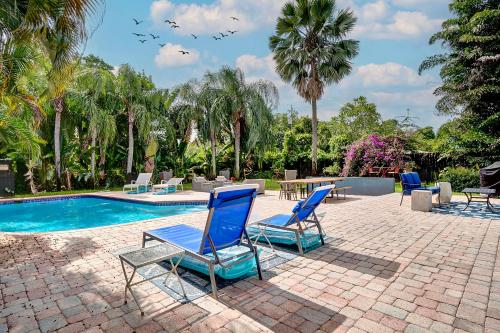 Breathtaking Pool Home and Backyard by Wilton Mnrs in Fort Lauderdale, USA