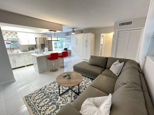 Perfect Beach Escape 1BD/1Bath Close to Everything
