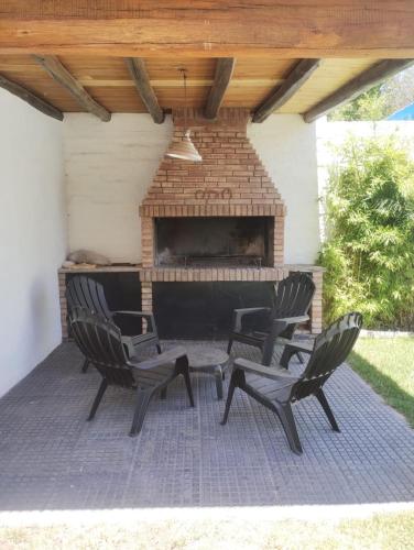 Exterior view, Casa residencial con pileta in Las Heras