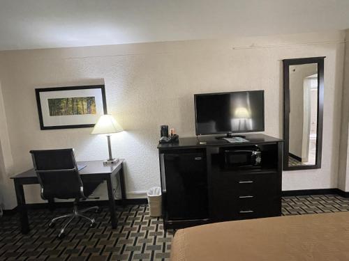 Quality Inn & Suites Cincinnati Downtown Area – Cincinnati, OH