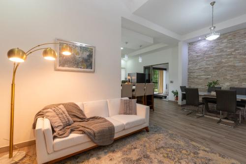 Arenal White Bliss Villa, Фортуна