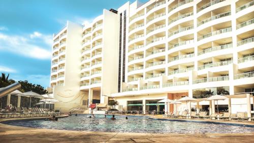 Vista exterior, Apartment Alcatraz, 4BR Oasis with Breathtaking Vi in Nuevo Vallarta