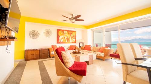 Apartment Alcatraz, 4BR Oasis with Breathtaking Vi in Nuevo Vallarta