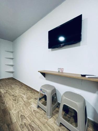 Family Room image 6