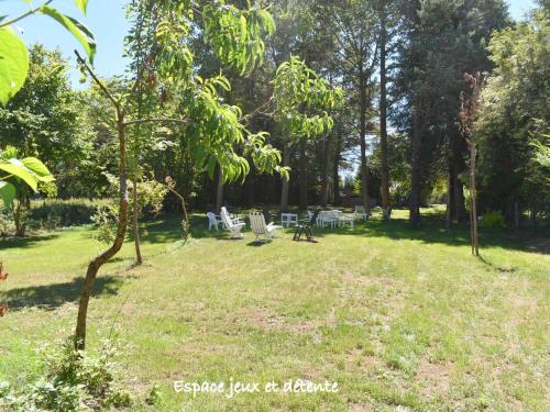 Gîte Chemiré-en-Charnie 5 pièces 14 personnes - FR-1-410-297 - image 10