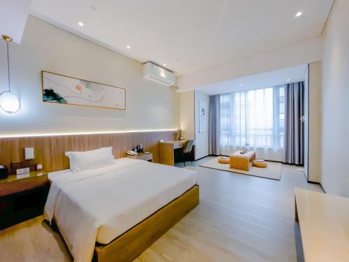 Guangzhou Qiling LN DF Hotel - image 5