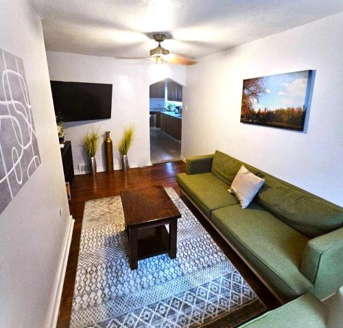 3 BR Southside Pad - Sleeps 8 - Amazing Location - Apartment - Pittsburgh