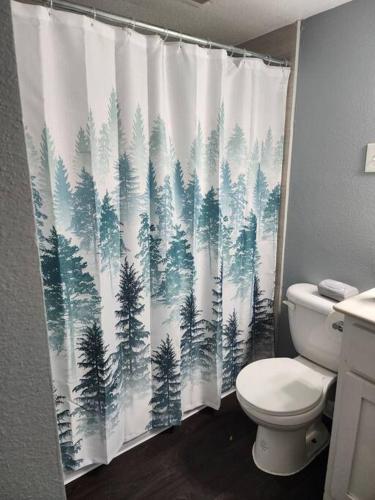Blue Shark *B495* @ Medical Center Large 1BR King with Private Patio in Houston, USA