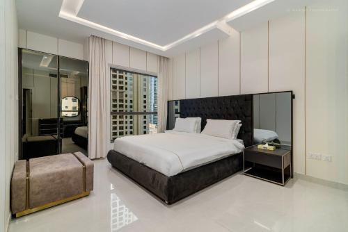 USMANS 4BDRM JBR Sadaf Next to Ritz Carlton Walk Daily Housekeeping JBR - Dubai