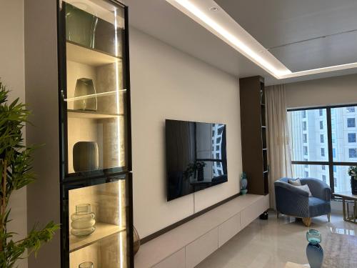 USMANS 4BDRM JBR Sadaf Next to Ritz Carlton Walk Daily Housekeeping JBR, Дубай (фото 6)