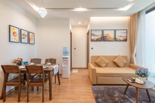 One-Bedroom Apartment image 5