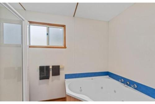 Discovery Parks - Devonport near Devonport Airport