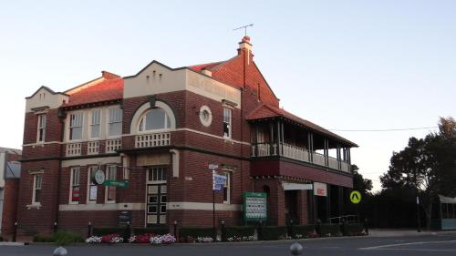 

The Bank B&B West Wyalong