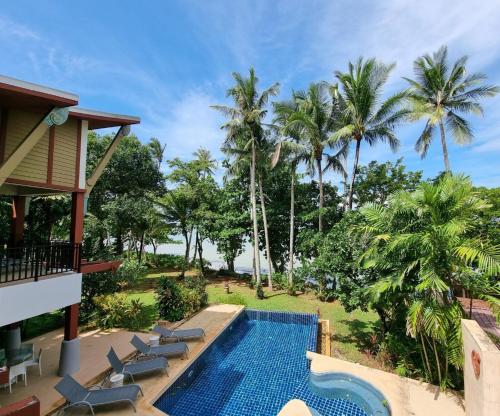 Amatapura Beachfront Villa 15, SHA Certified