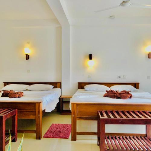 2 king beds