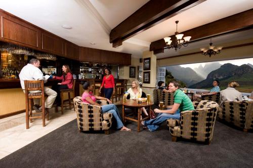 德拉肯斯堡山主教峰酒店 (Cathedral Peak Hotel) in 德拉根斯堡