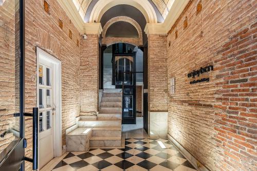 Enjoybcn Colon Apartments - image 5