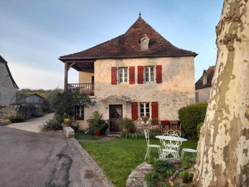 Character home in Loubressac close to Rocamadour - Location saisonnière - Loubressac